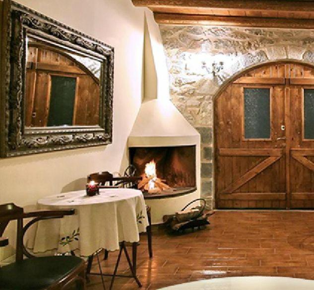 Archontiko Tis Zois Hotell Stemnitsa Exteriör bild